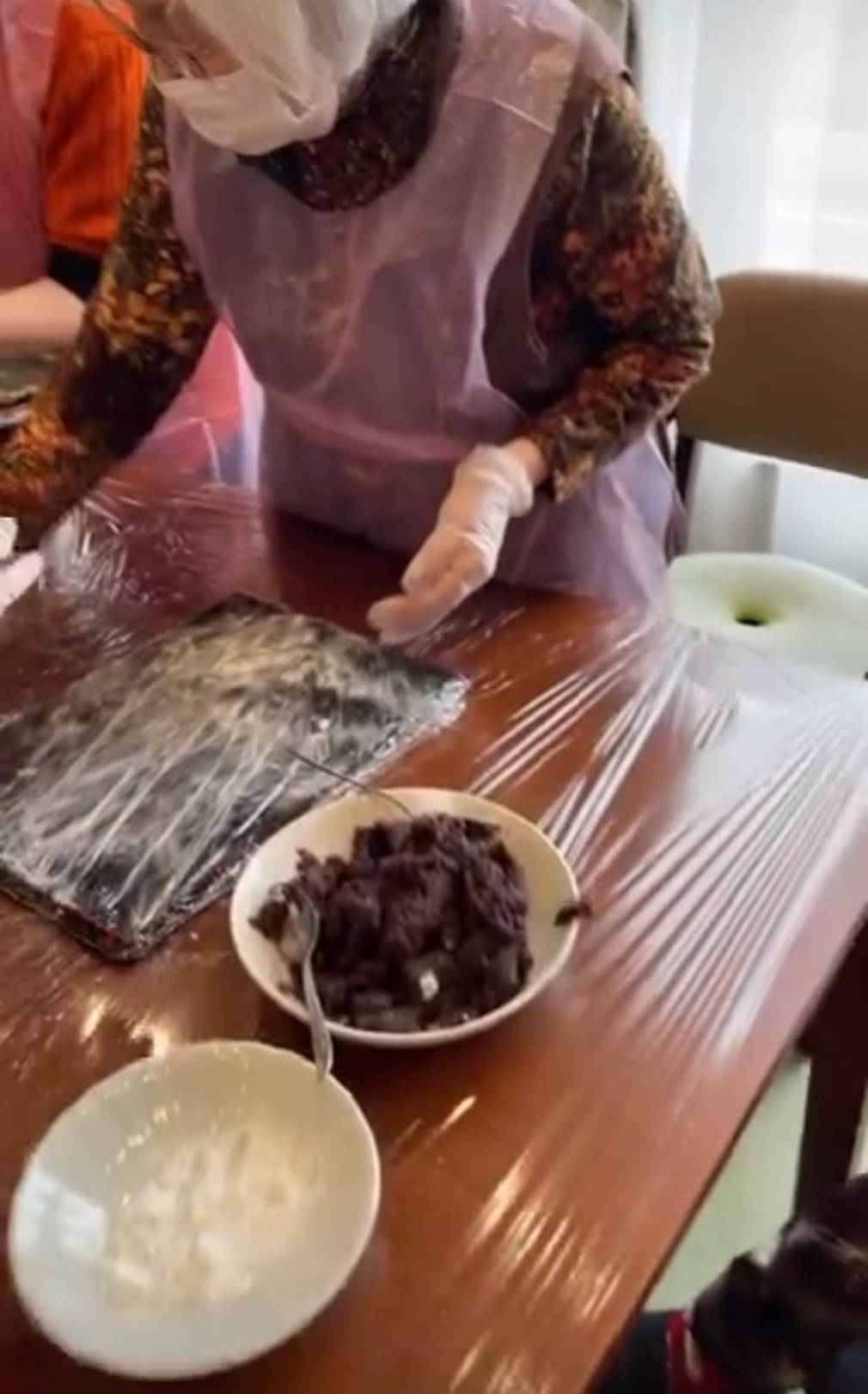 おやつ作り（デイサービス喜楽倶楽部）